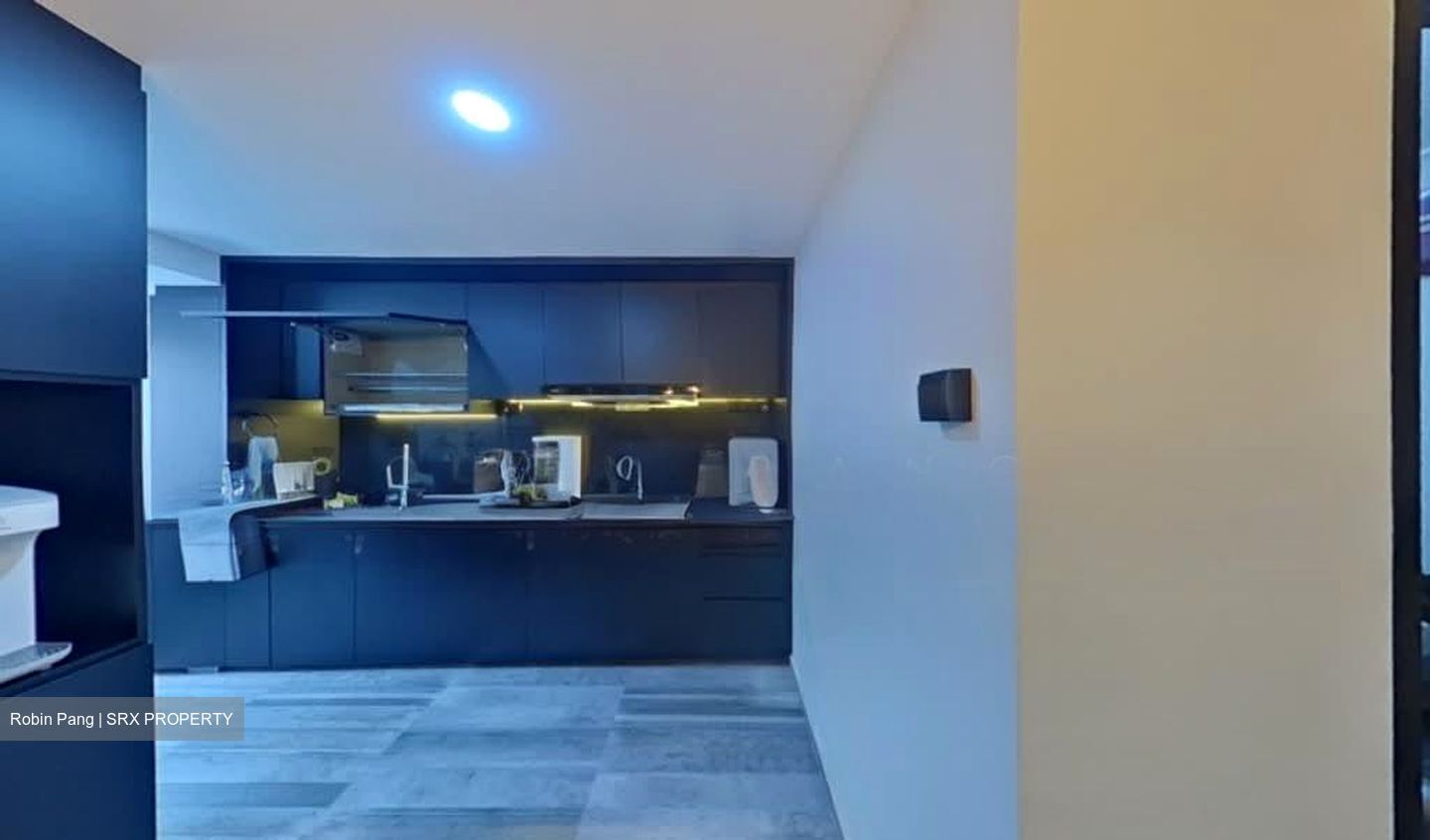 Blk 556 Jurong West Street 42 (Jurong West), HDB Executive #559713261